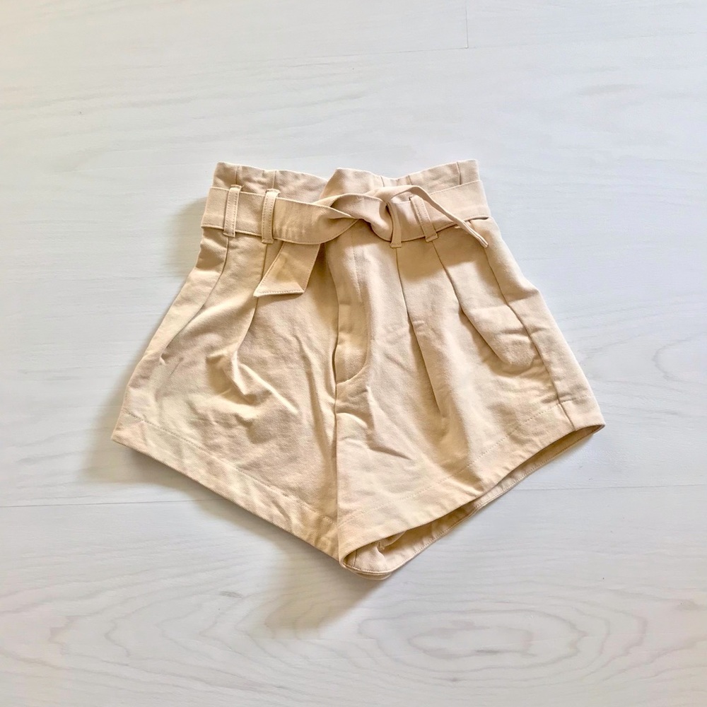 H&M  dressy short size xxs Cream colour
